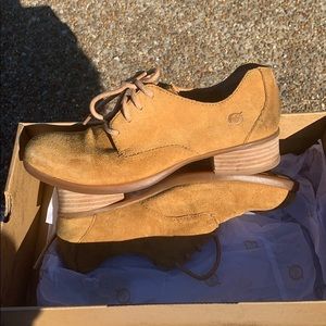 Born Mott shoes tan size 7 EUC